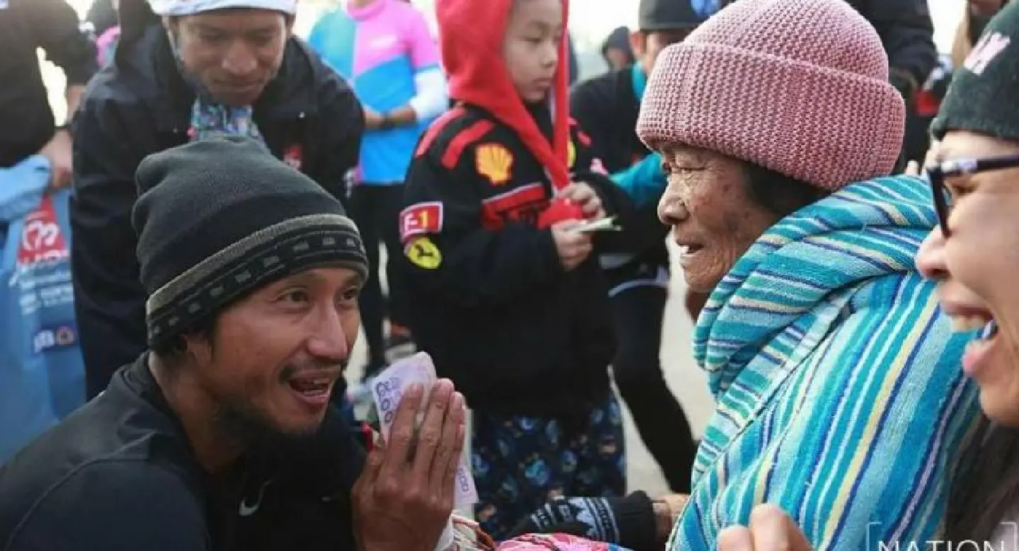 Toon runs in 9C temperature in Phayao