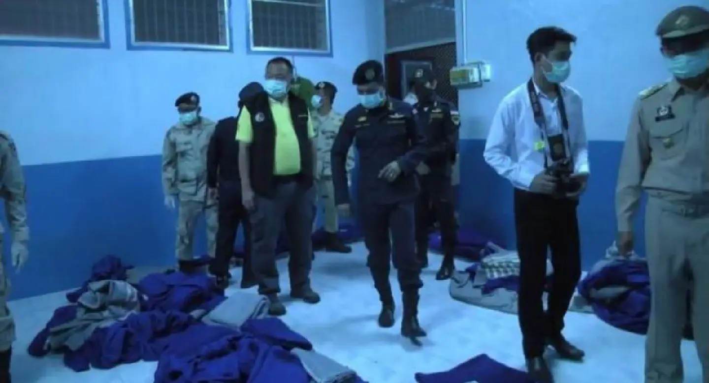 Surprise search at Nonthaburi prison Surprise search at Nonthaburi prison