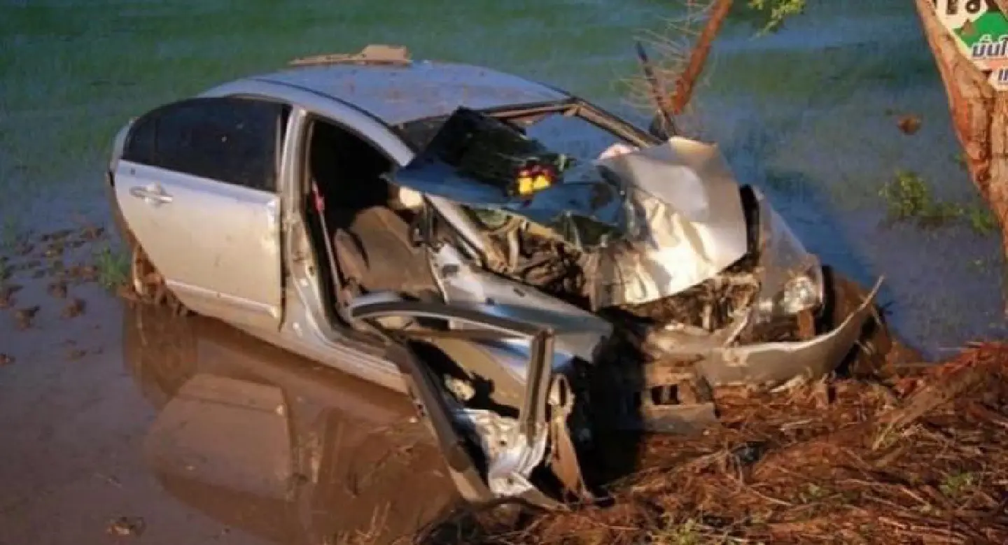 Two dead in Phitsanulok road accident Two dead in Phitsanulok road accident