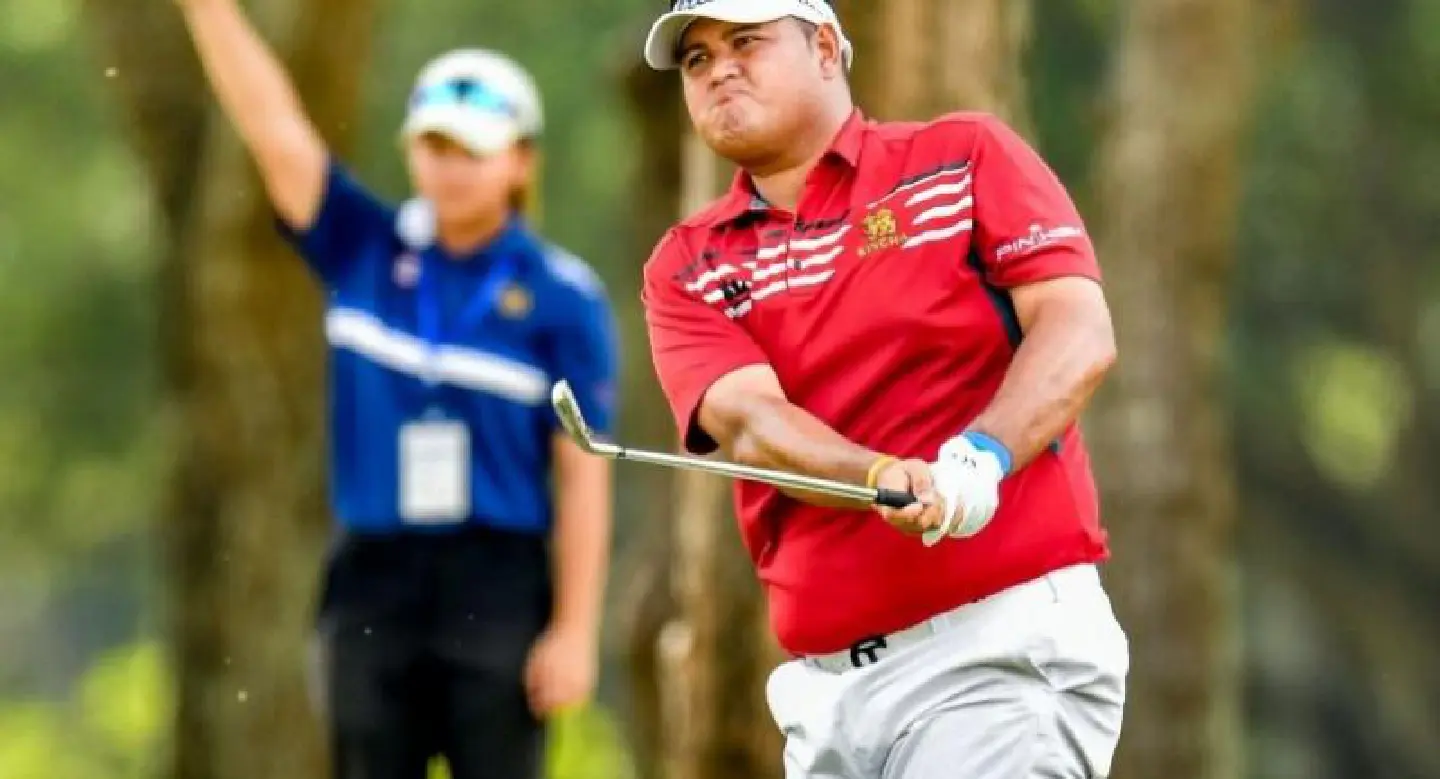 Prom extends lead at Royal Cup Prom extends lead at Royal Cup