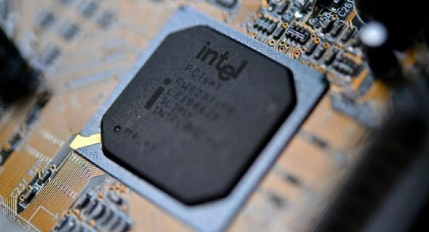 Emergency alert issued over threat posed by flaw in computer chips Emergency alert issued over threat posed by flaw in computer chips