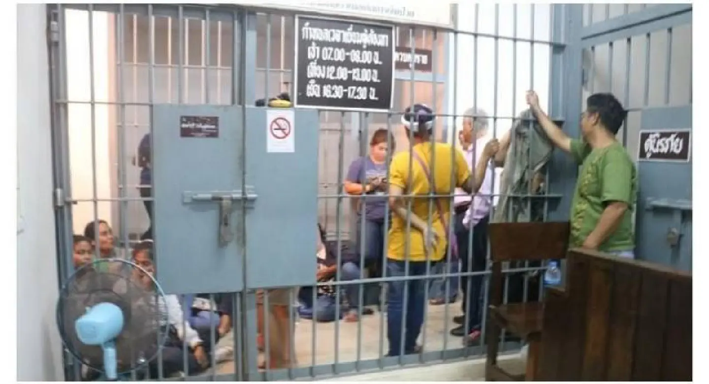 Soldiers shut gambling den, arrest 42 in Songkhla