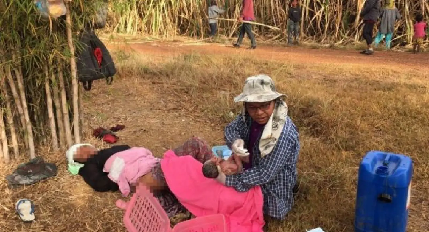 Plantation baby delivered by acclaimed ‘borderlands’ doctor Plantation baby delivered by acclaimed ‘borderlands’ doctor