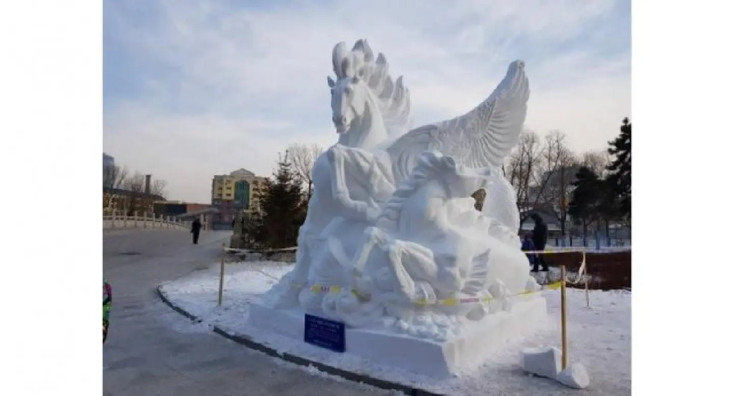 Thai students triumph at ice-sculpture awards