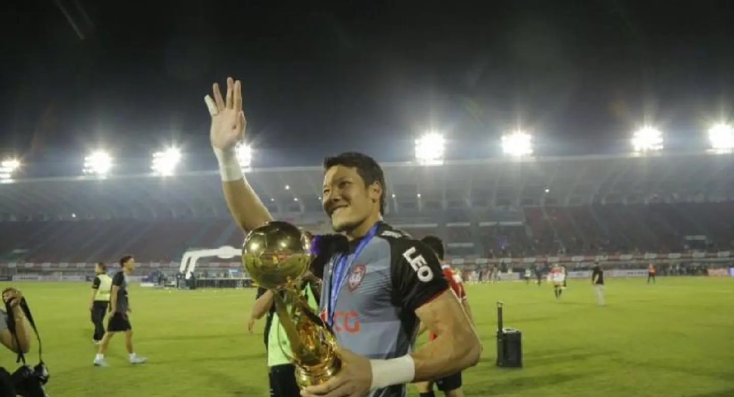 Goalkeeper joins Belgian club with Thai links Goalkeeper joins Belgian club with Thai links