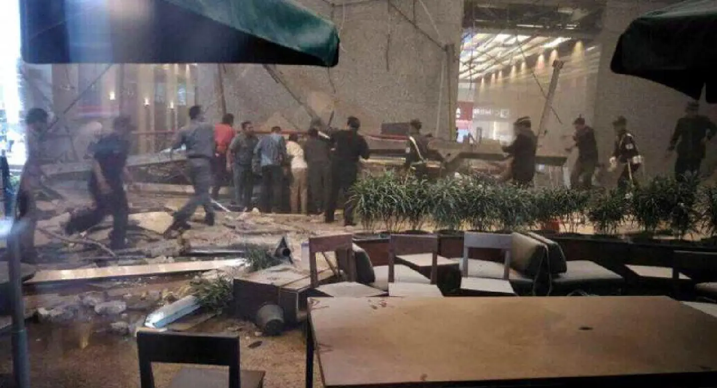 Floor at Indonesia stock exchange tower collapses, 75 injured Floor at Indonesia stock exchange tower collapses, 75 injured