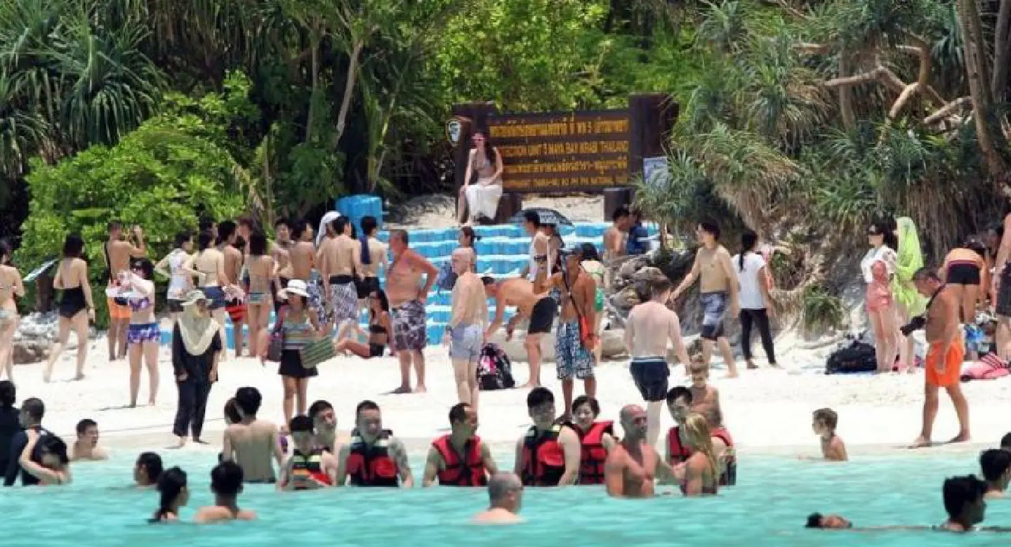 Call to limit Krabi tourism numbers Call to limit Krabi tourism numbers