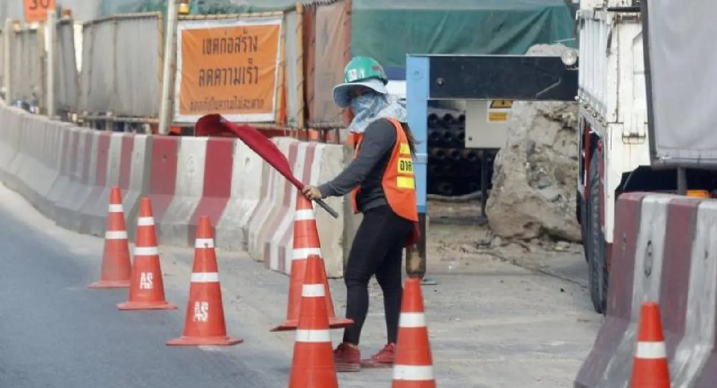 Modest variable minimum wage hike comes under criticism from workers and employers Modest variable minimum wage hike comes under criticism from workers and employers