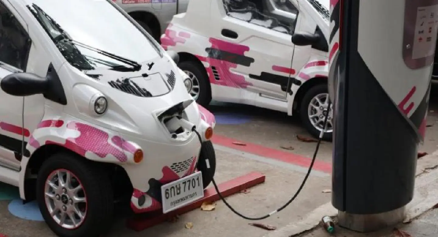 100 charging stations to be opened in Bangkok this month 100 charging stations to be opened in Bangkok this month