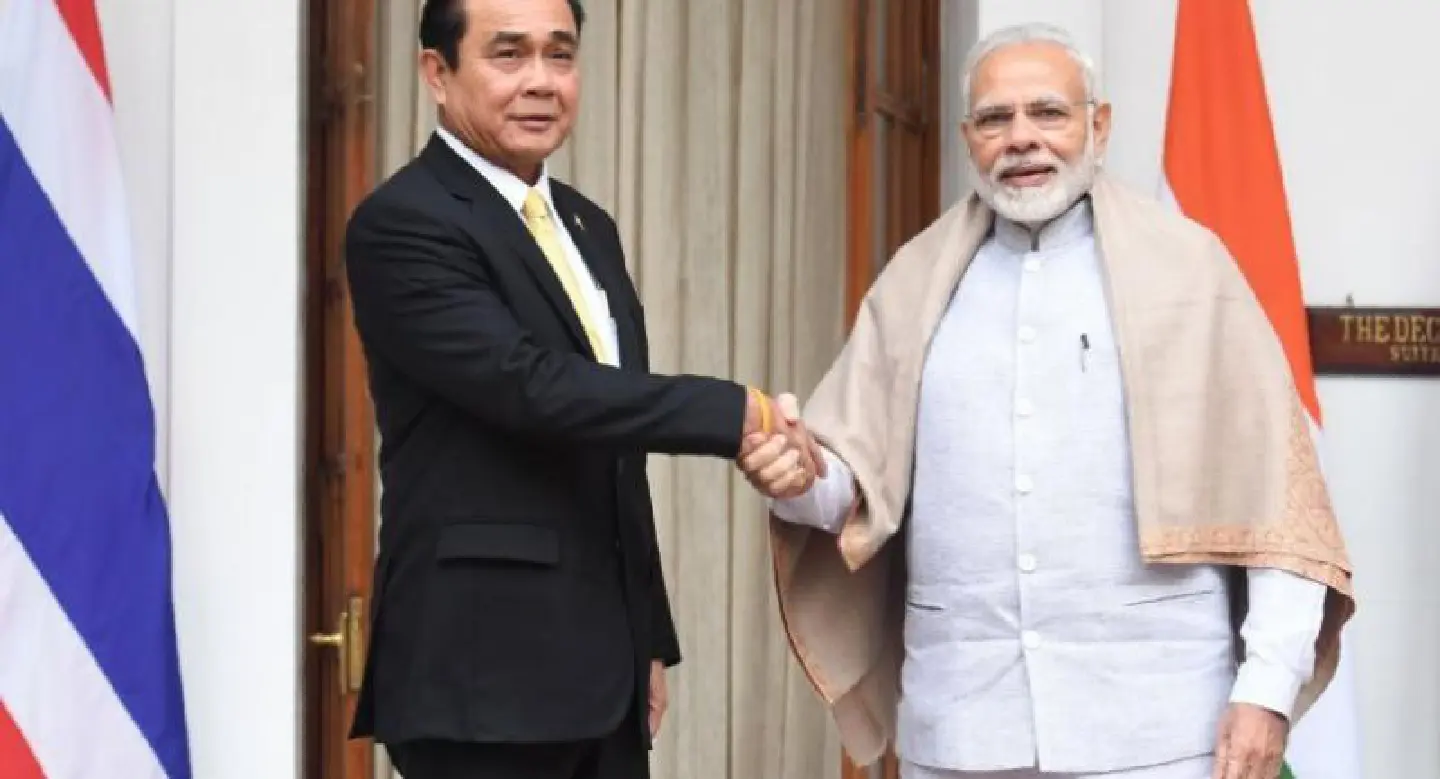 Modi rolls out red carpet for Asean leaders Modi rolls out red carpet for Asean leaders
