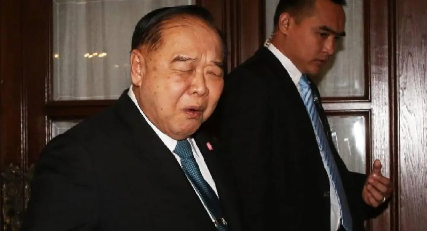 Activists dare NCPO to hold poll on Prawit’s popularity Activists dare NCPO to hold poll on Prawit’s popularity
