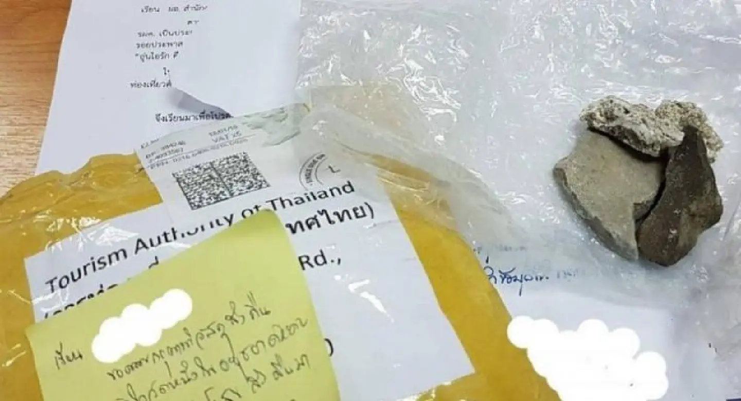 Foreigner mails back stolen pieces of ancient Ayutthaya temple Foreigner mails back stolen pieces of ancient Ayutthaya temple