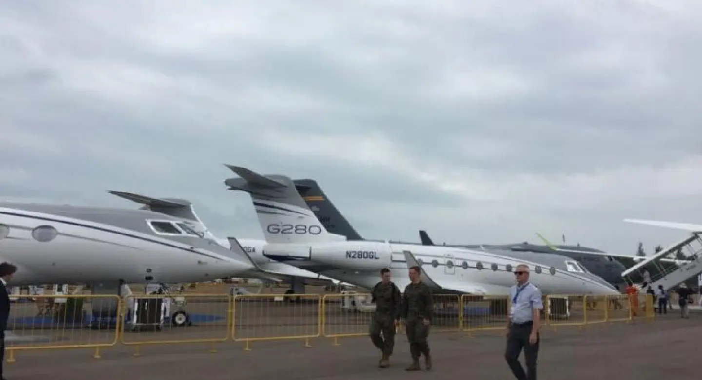 Aviation’s high flyers swoop on region Aviation’s high flyers swoop on region