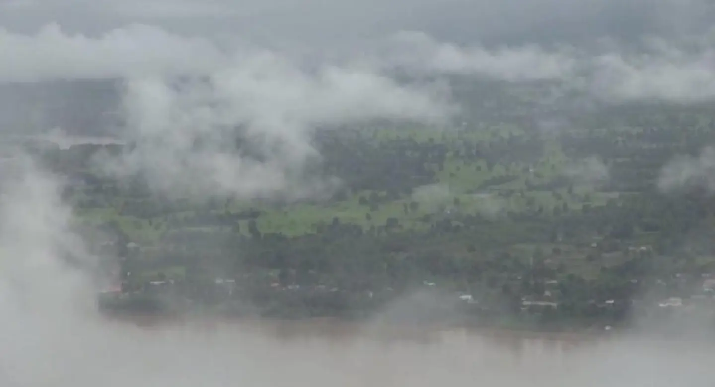 Nong Khai hit by thick fog, low visibility Nong Khai hit by thick fog, low visibility