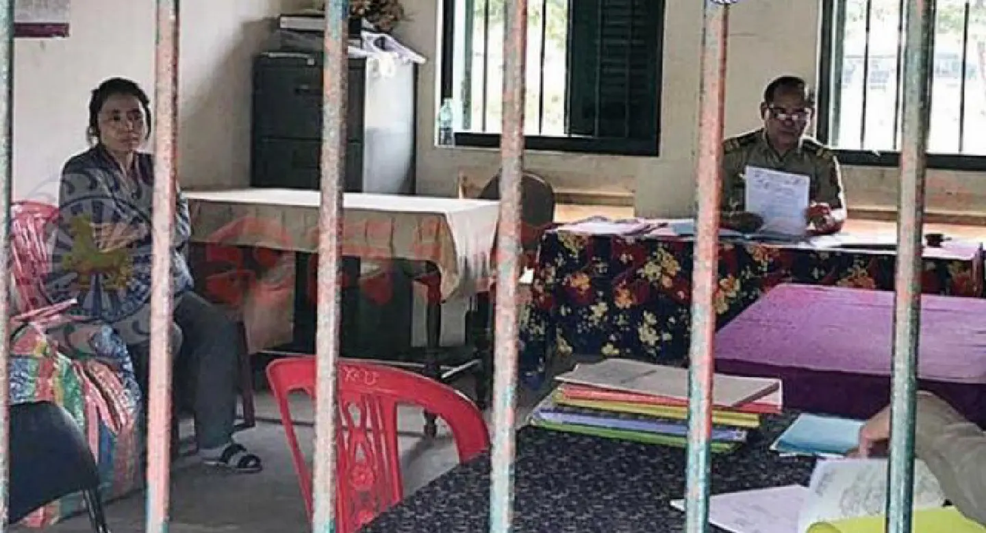 Extradition of ‘shoe thrower ’protester from Thailand raises possibility of more deportations