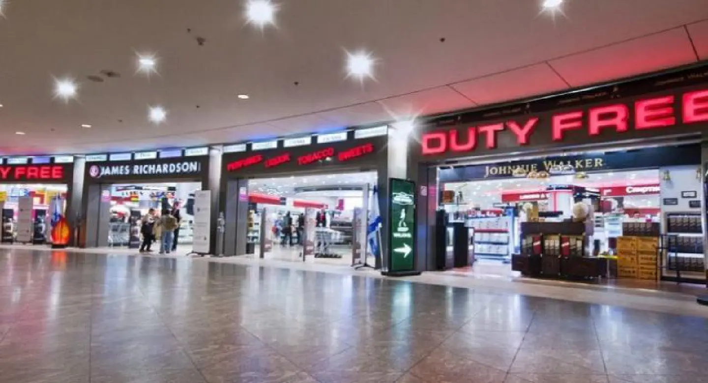 Chinese tourists upset over 'duty-free' discrimination at London airport Chinese tourists upset over 'duty-free' discrimination at London airport