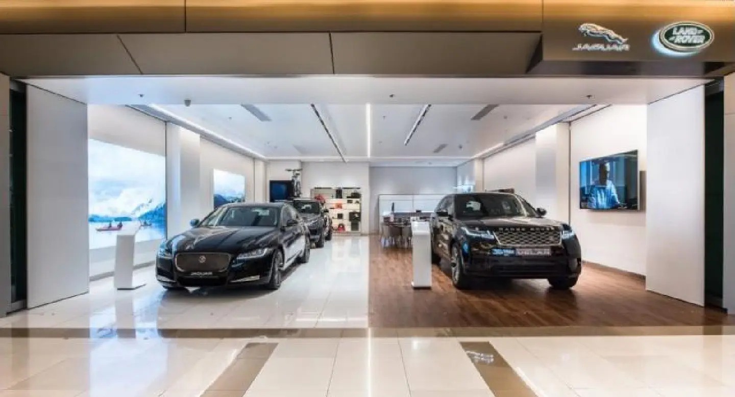 Jaguar-Land Rover opens Siam Paragon showroom Jaguar-Land Rover opens Siam Paragon showroom
