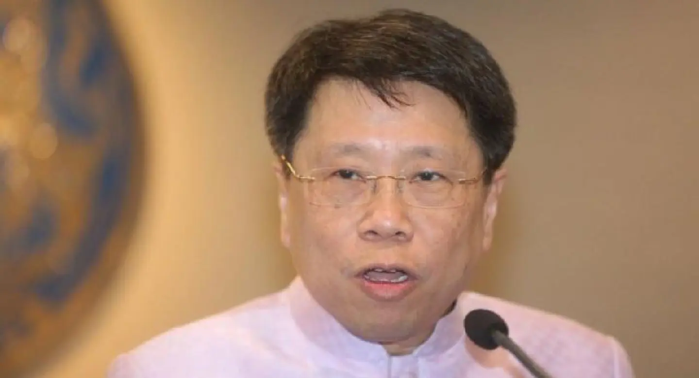 ‘Phoney’ Teerakiat hit for U-turn in Prawit scandal ‘Phoney’ Teerakiat hit for U-turn in Prawit scandal