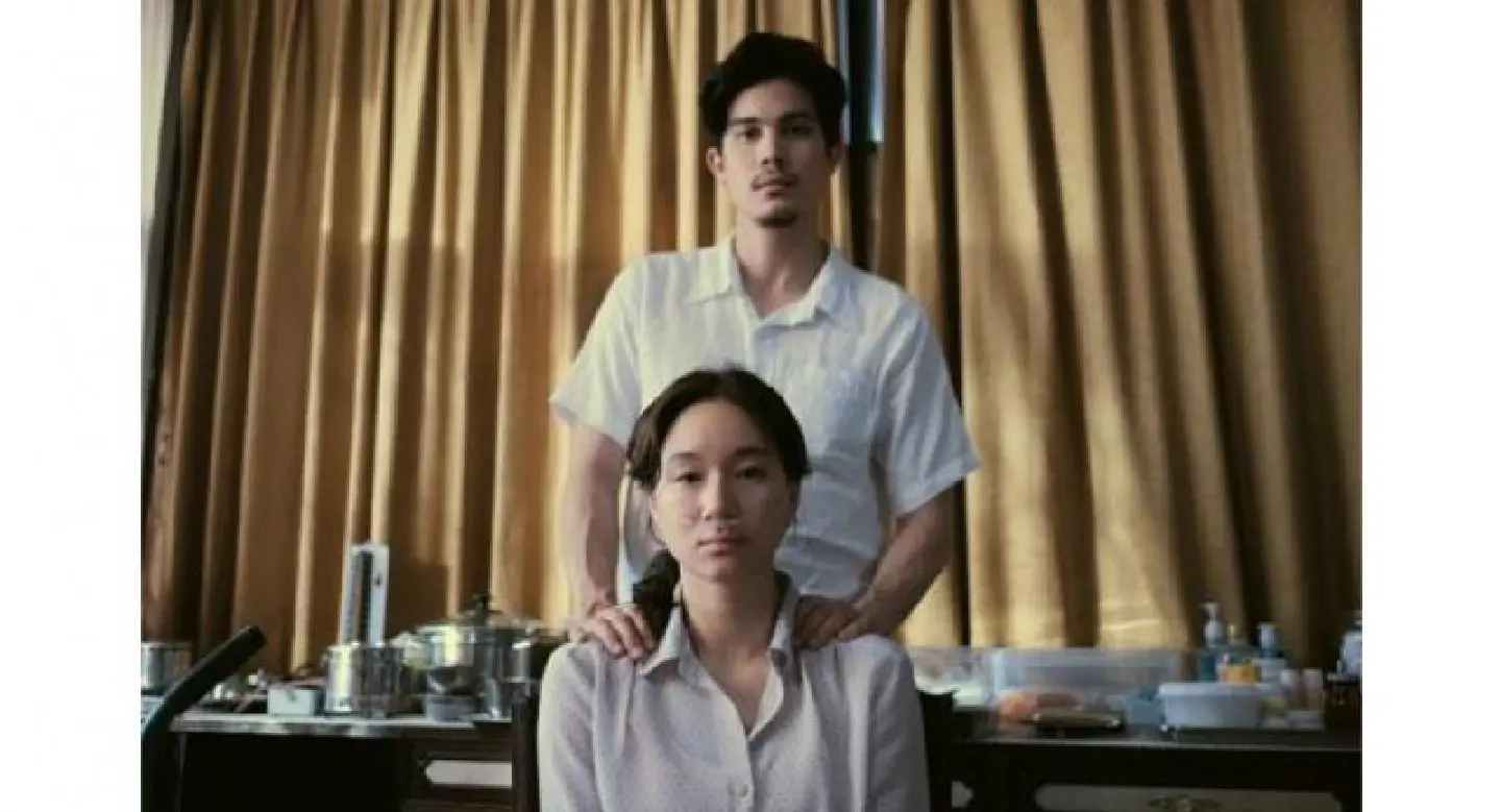 Mainstream vs independent, urban vs rural