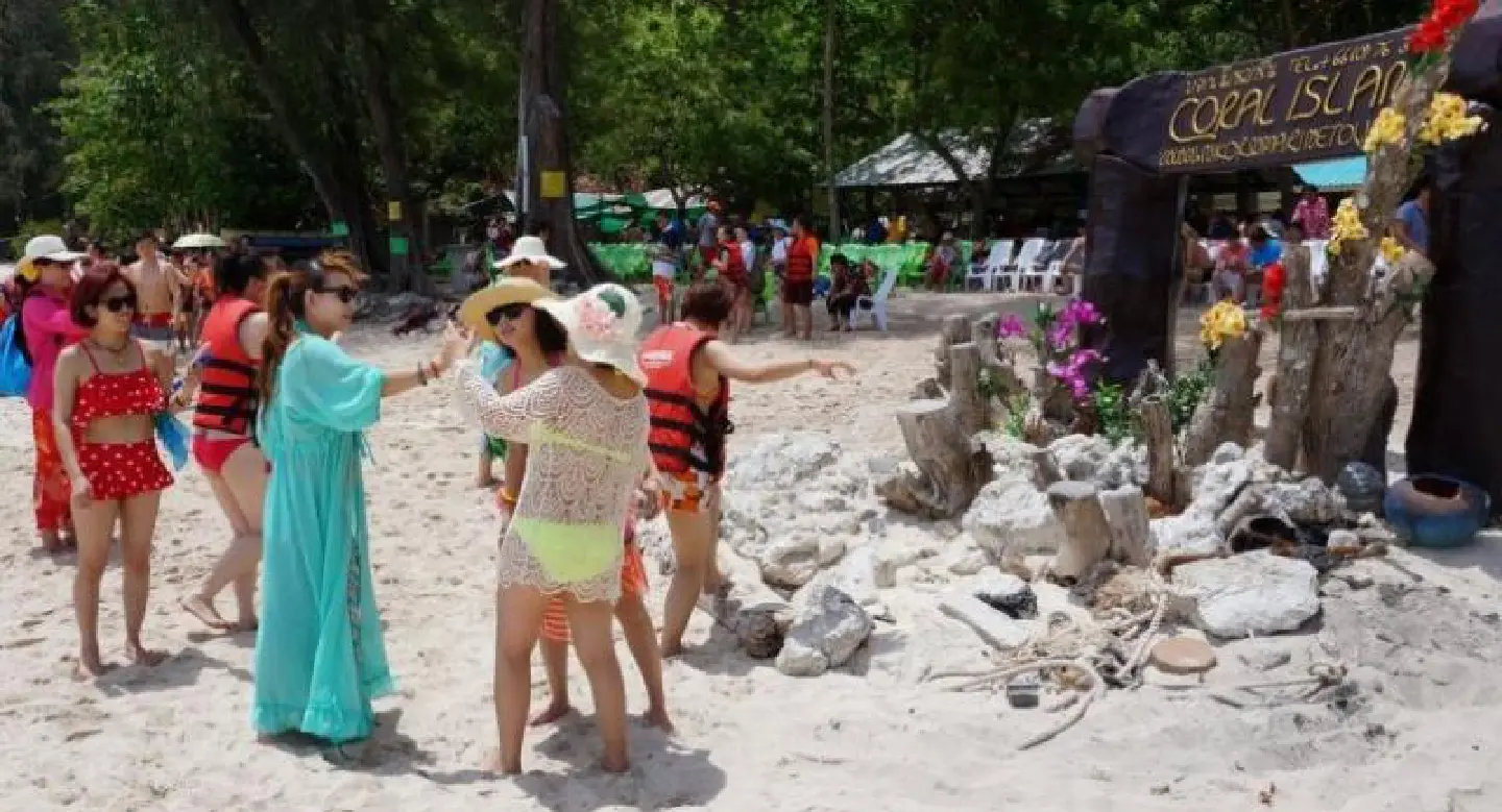 TAT seeks China’s help to stop damage by Chinese tourists TAT seeks China’s help to stop damage by Chinese tourists