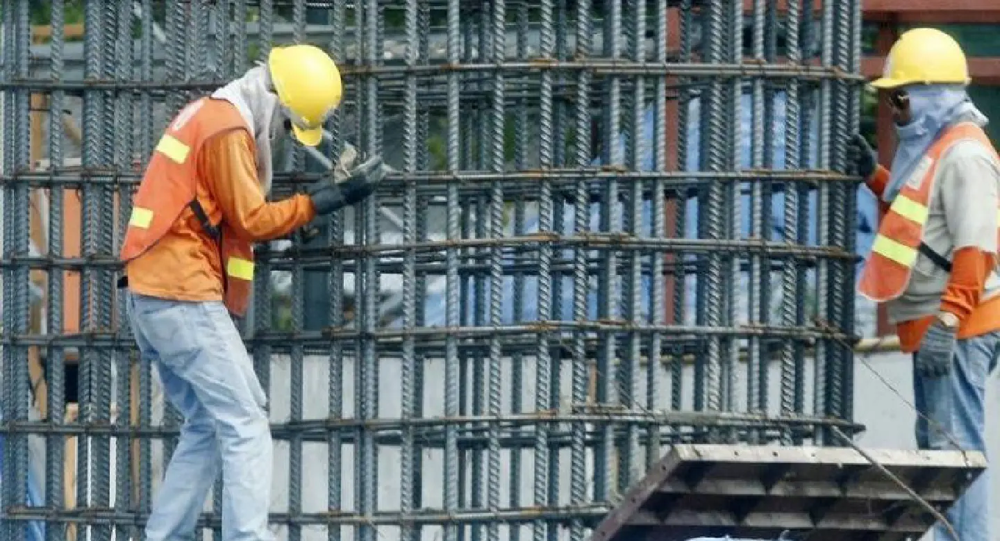 Lao workers’ status upgrades in Thailand behind schedule