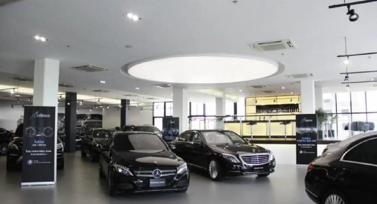 X Factor by Benz Star Flag promotes used-car division