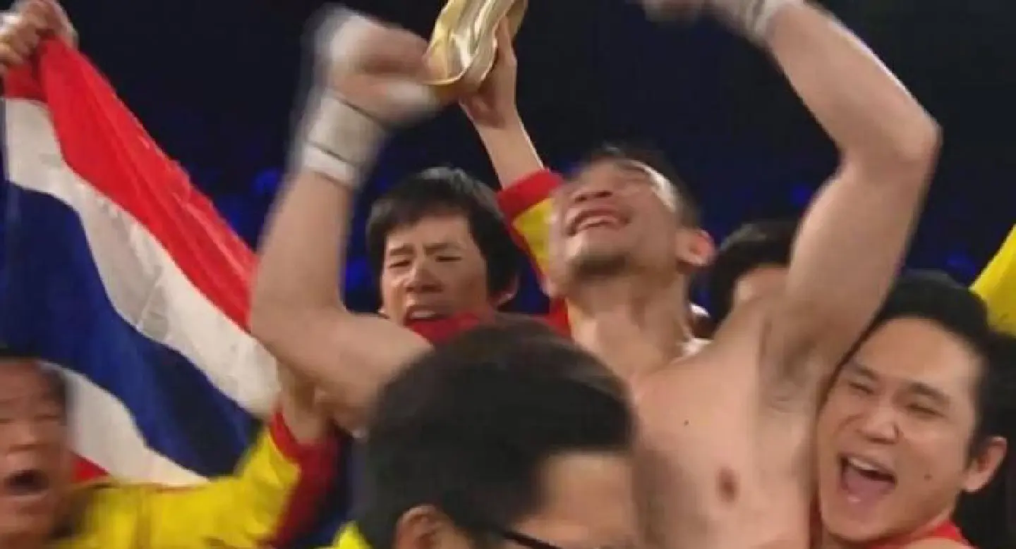 Srisaket retains WBC super flyweight crown