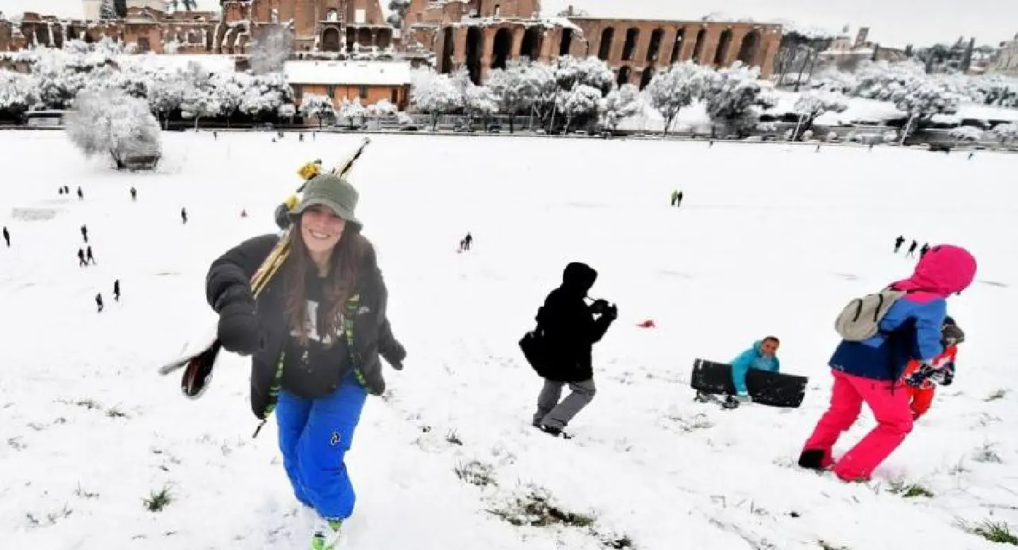 Snow falls in Rome as Europe hit by icy weather