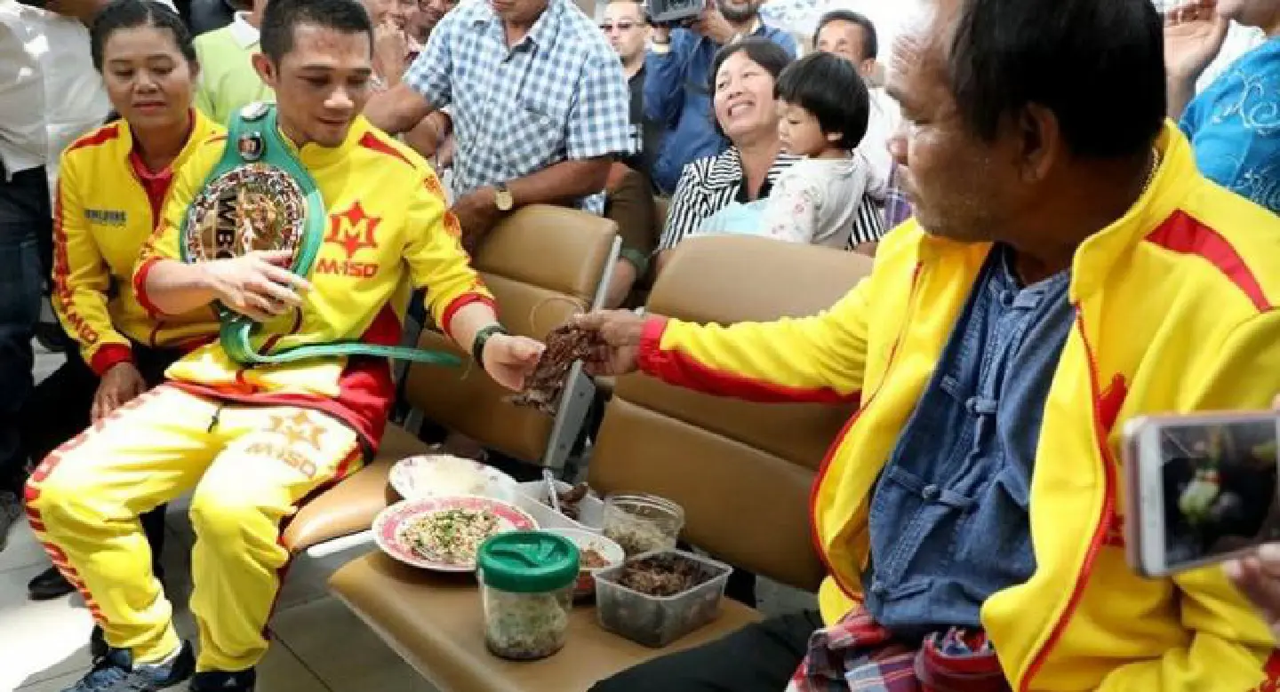 Srisaket home to a hero’s welcome - and a warning for sore opponent Srisaket home to a hero’s welcome - and a warning for sore opponent