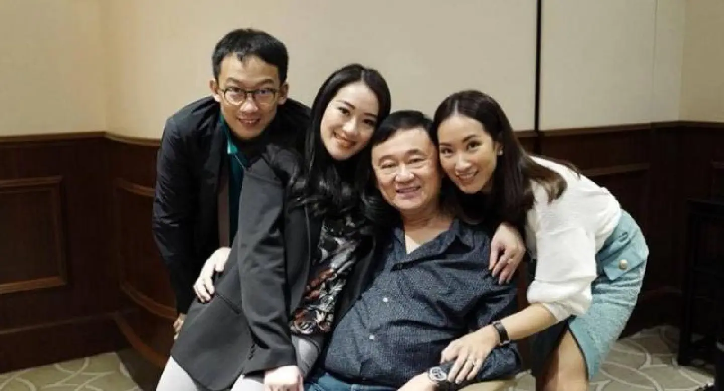 Advocate judge says Thaksin's passport revocation justified Advocate judge says Thaksin's passport revocation justified
