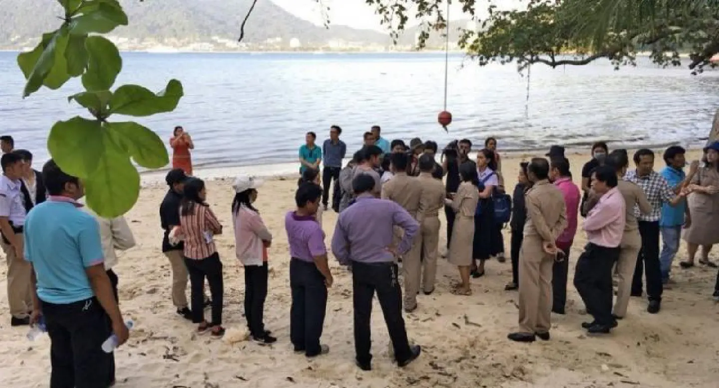 Phuket governor wants Trai Trang Beach pollution tackled faster Phuket governor wants Trai Trang Beach pollution tackled faster