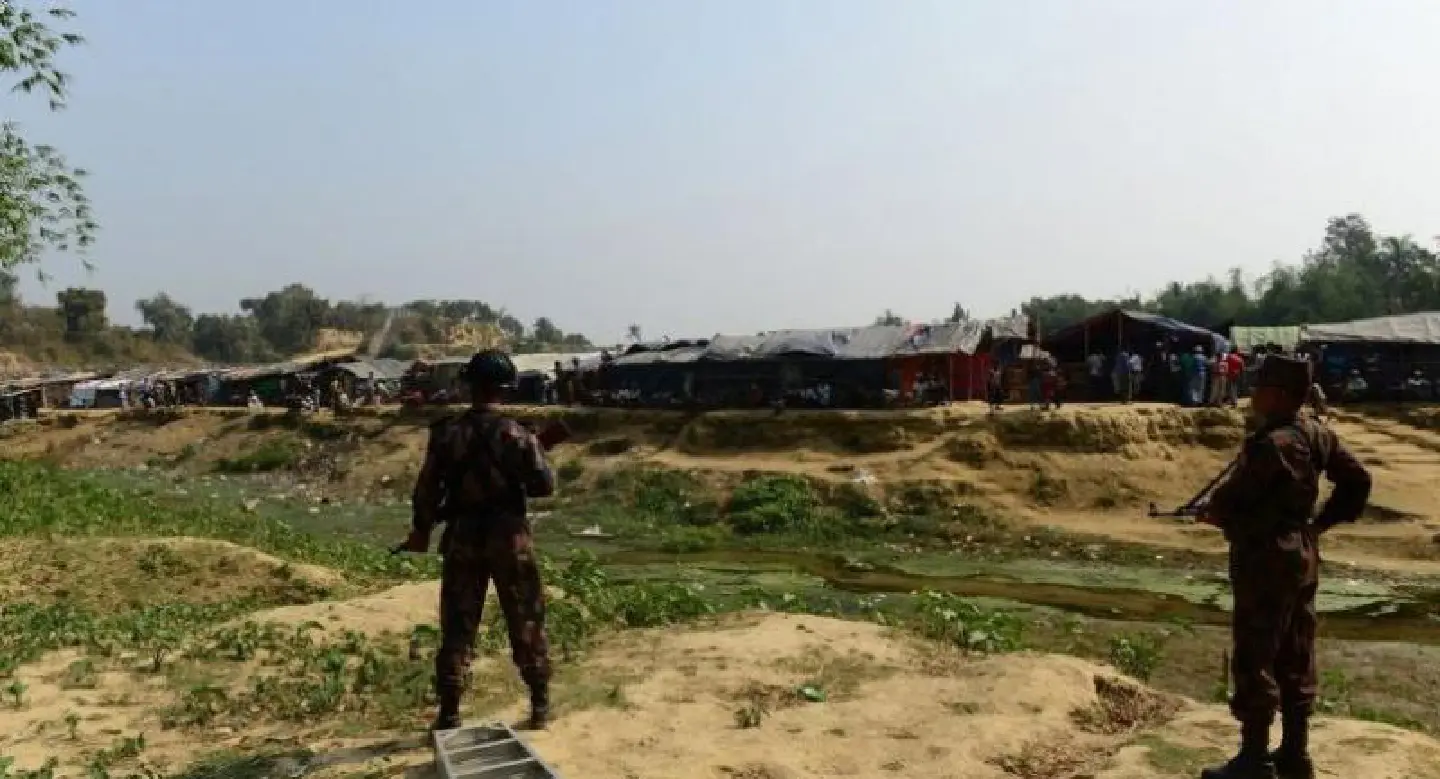 Myanmar defends troop build-up on Bangladesh border near Rohingya camp Myanmar defends troop build-up on Bangladesh border near Rohingya camp