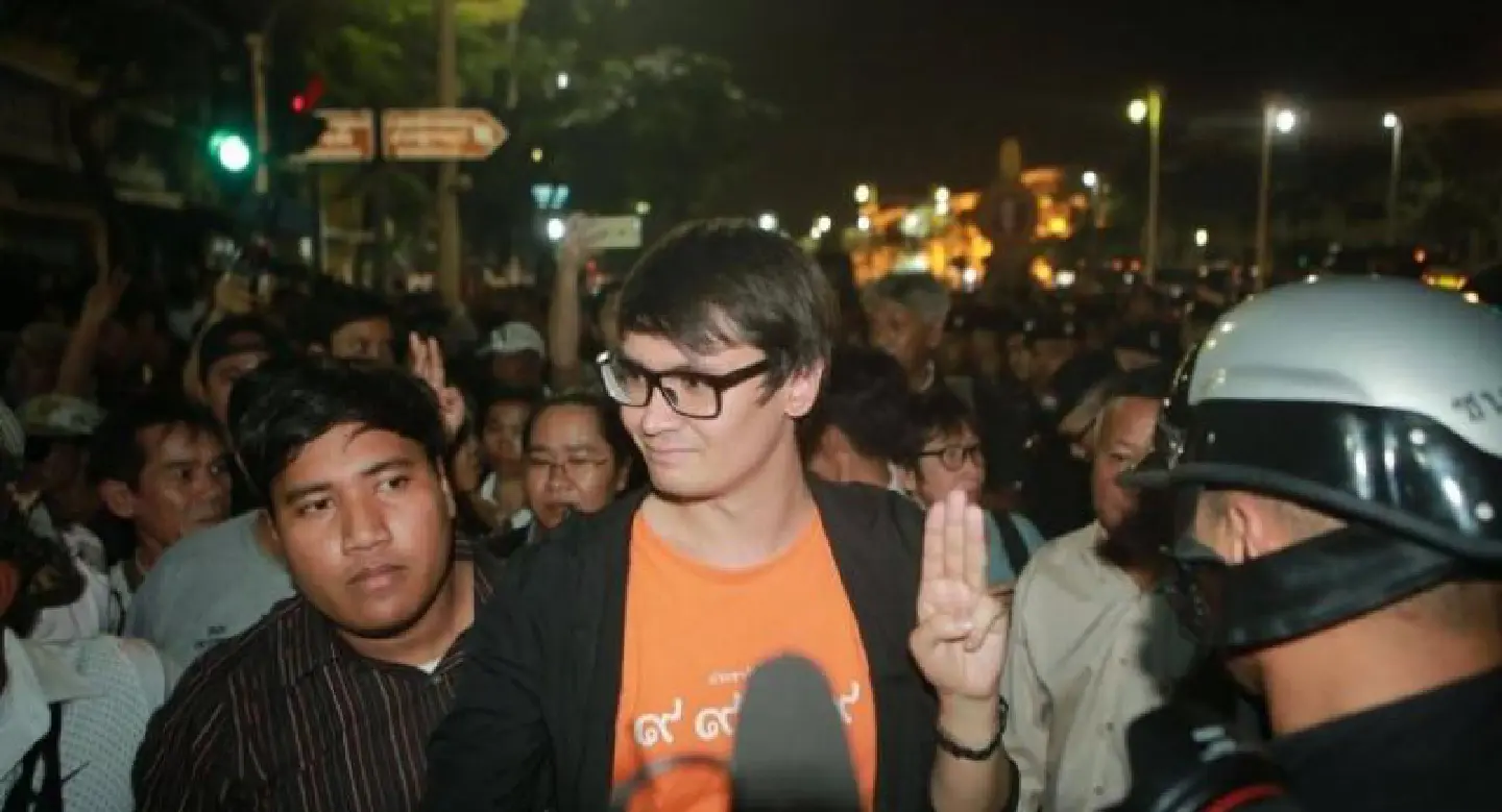 Political activists faced with dilemma on how to have an impact