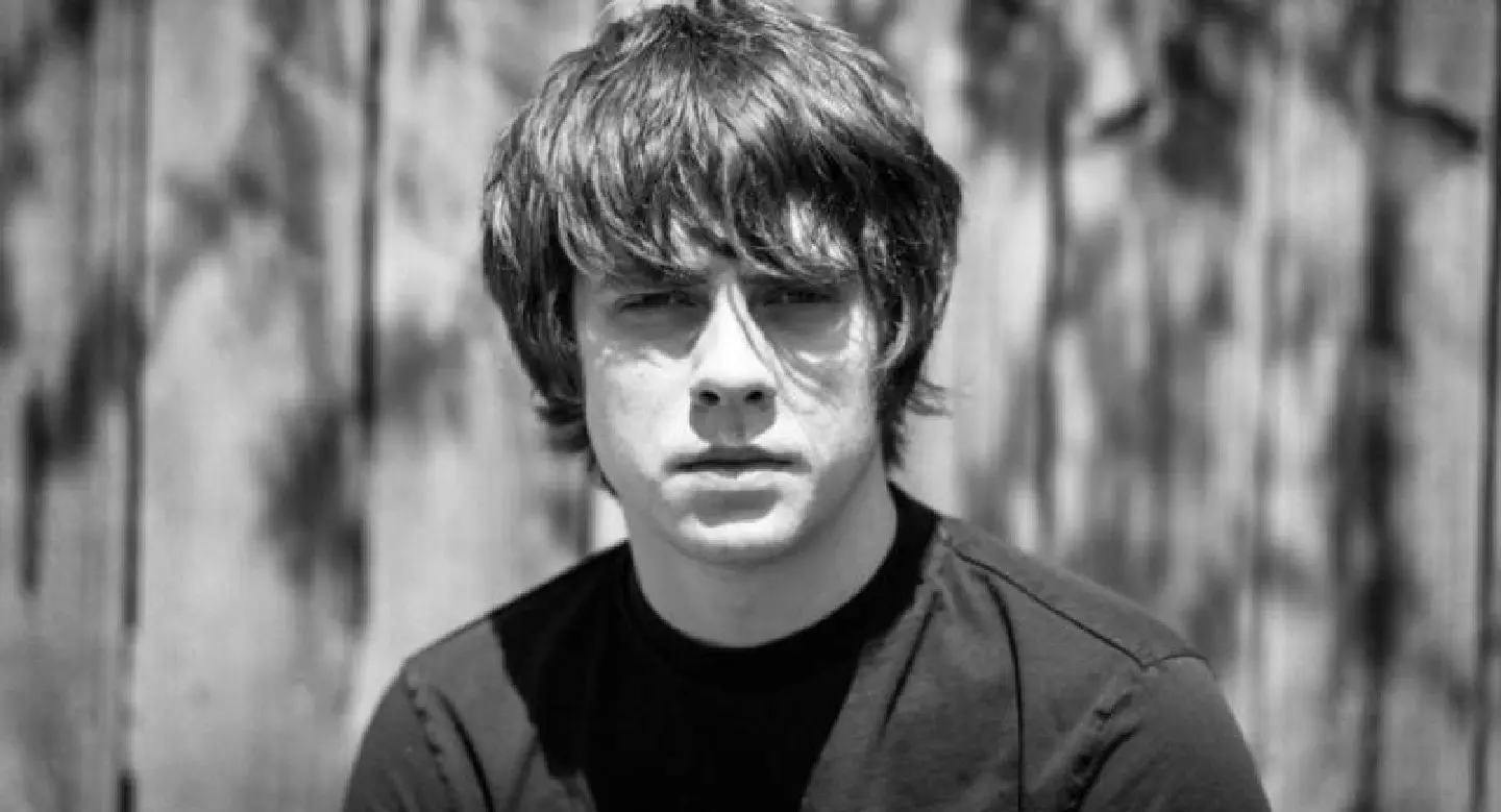 On flies on Jake Bugg On flies on Jake Bugg