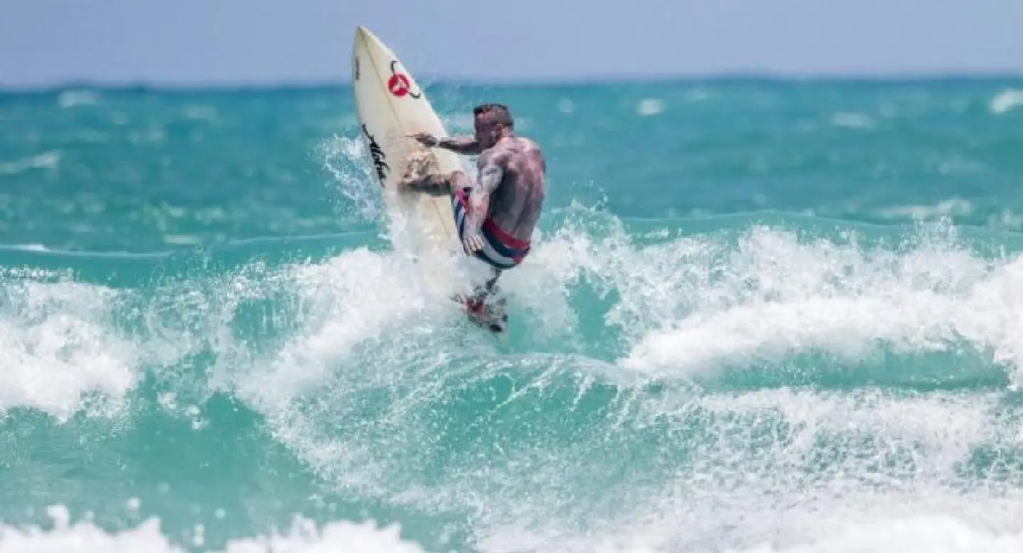 Phuket tourism operators call for more beach space Phuket tourism operators call for more beach space