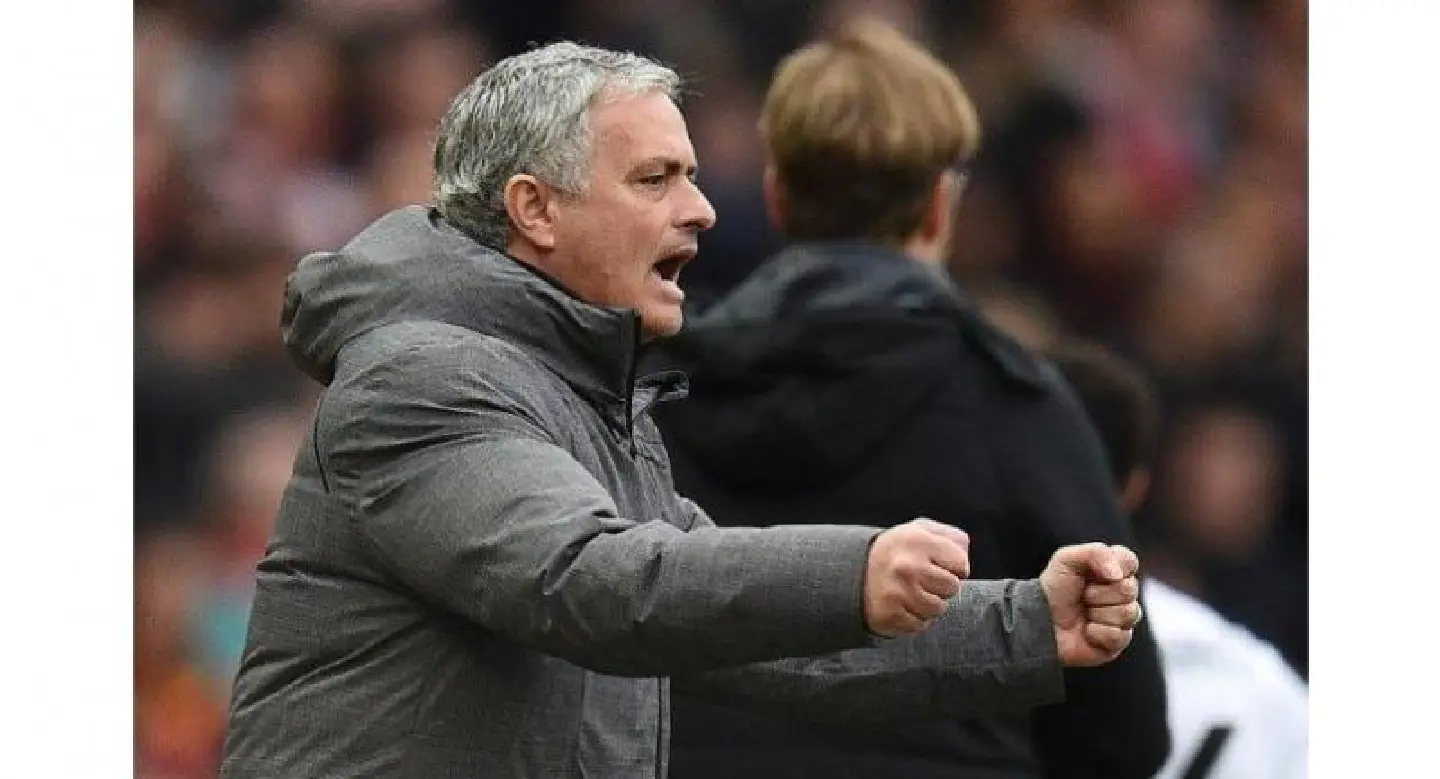 Defiant Mourinho hails United, Hammers fans fume Defiant Mourinho hails United, Hammers fans fume