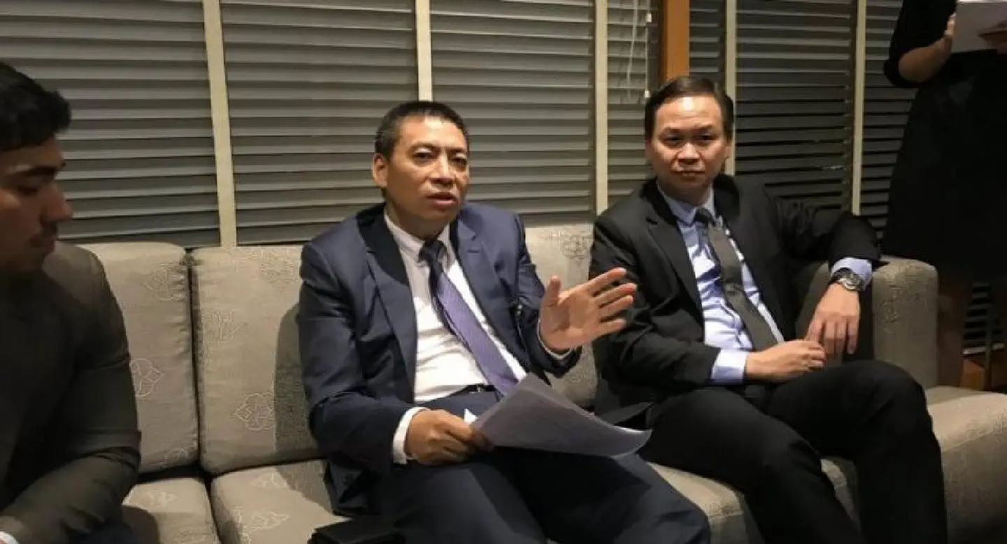 Bank helps connect Chinese with EEC