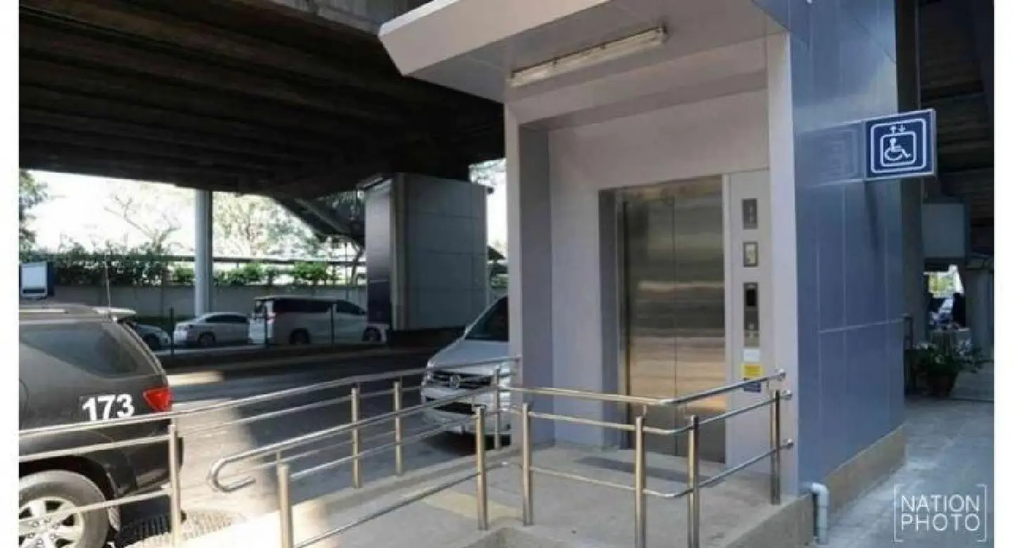 BTS operator addresses lift issue that angered wheelchair activist BTS operator addresses lift issue that angered wheelchair activist