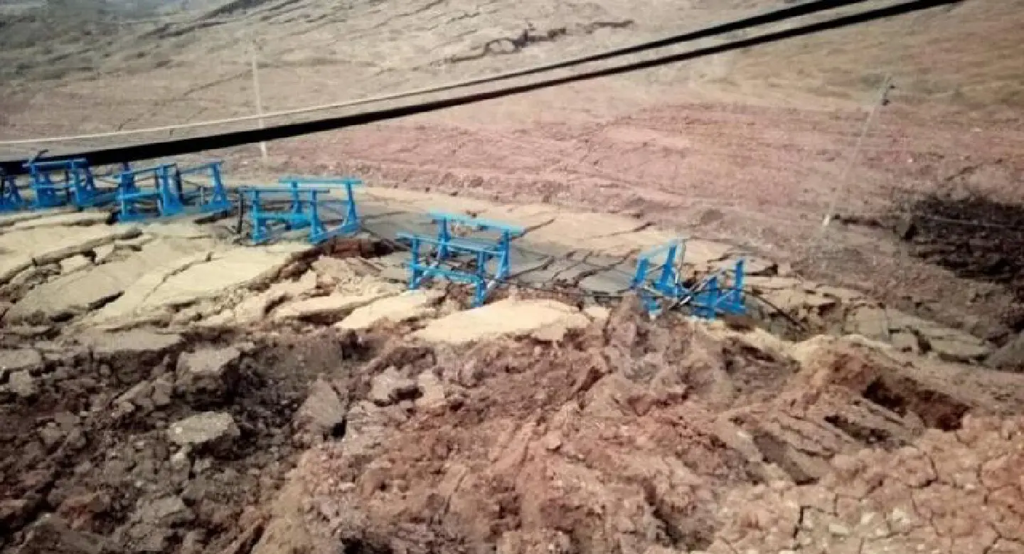 Thousands remain in danger after landslide Thousands remain in danger after landslide