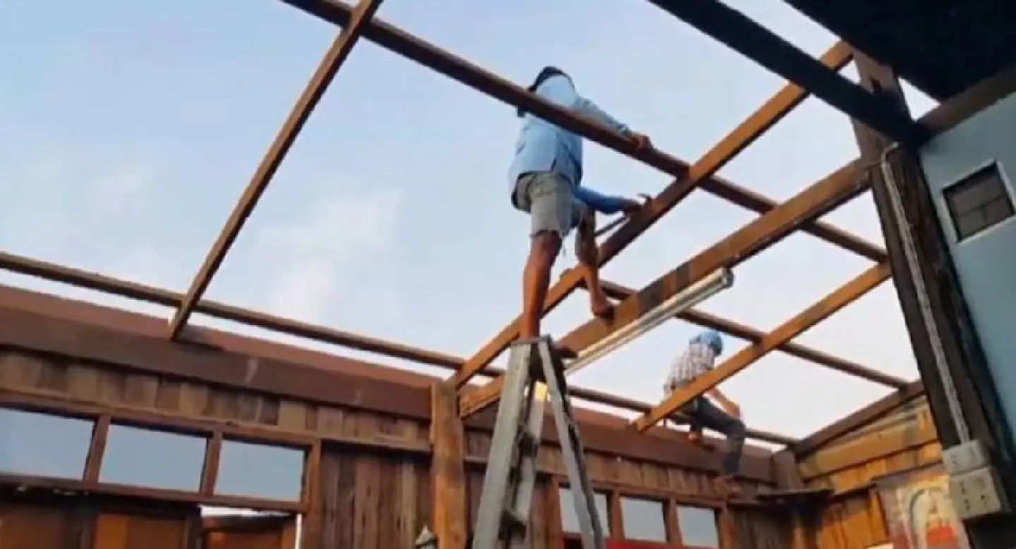 Race to repair homes after summer storms hit Si Sa Ket Race to repair homes after summer storms hit Si Sa Ket