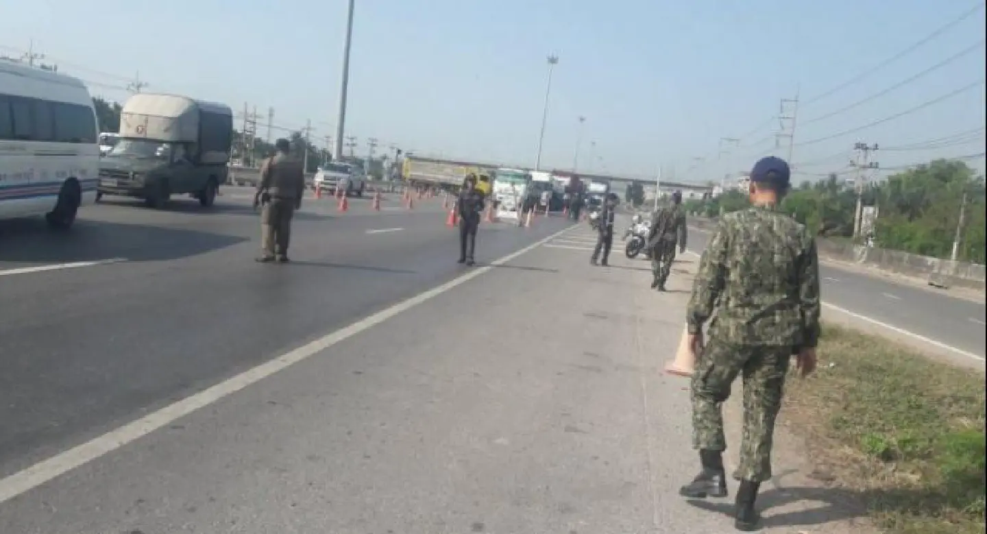 Checkpoints impede arrival of fisherman for Bangkok protests Checkpoints impede arrival of fisherman for Bangkok protests
