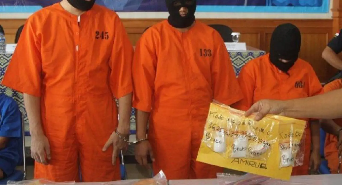 Malaysian and Indonesians travelling from Bangkok arrested in Bali with meth hidden in rectum Malaysian and Indonesians travelling from Bangkok arrested in Bali with meth hidden in rectum