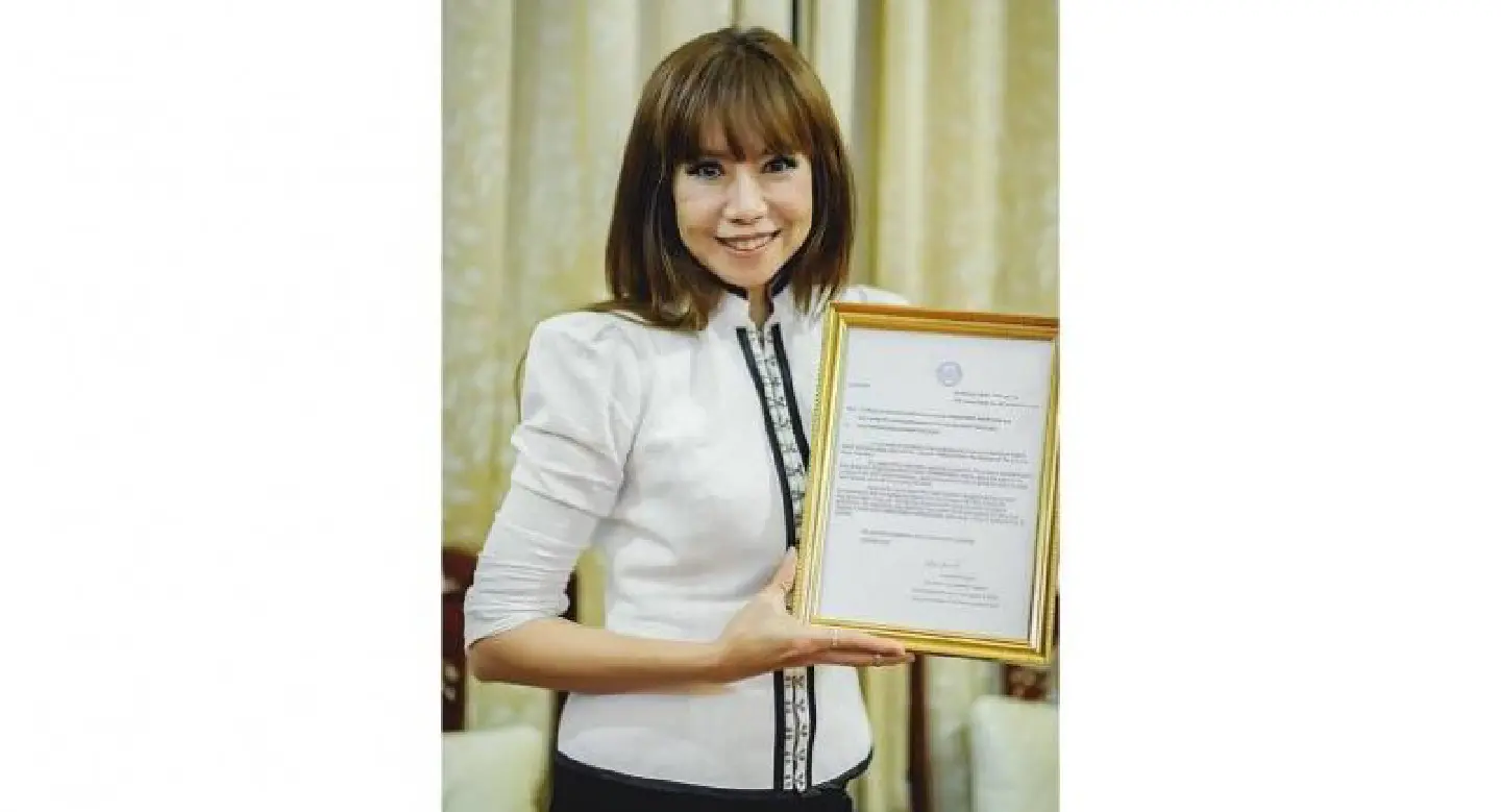 Thai designer to wave the flag for peace Thai designer to wave the flag for peace