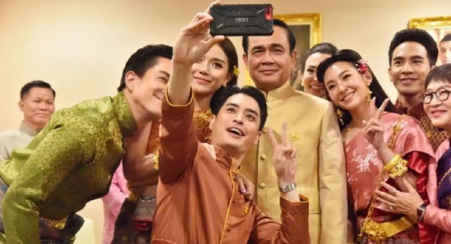PM basks in reflected glory of popular period TV drama PM basks in reflected glory of popular period TV drama