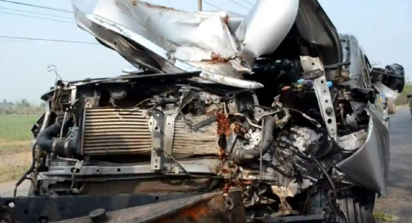 Soldier, mother die in single-vehicle crash in Udon Thani Soldier, mother die in single-vehicle crash in Udon Thani