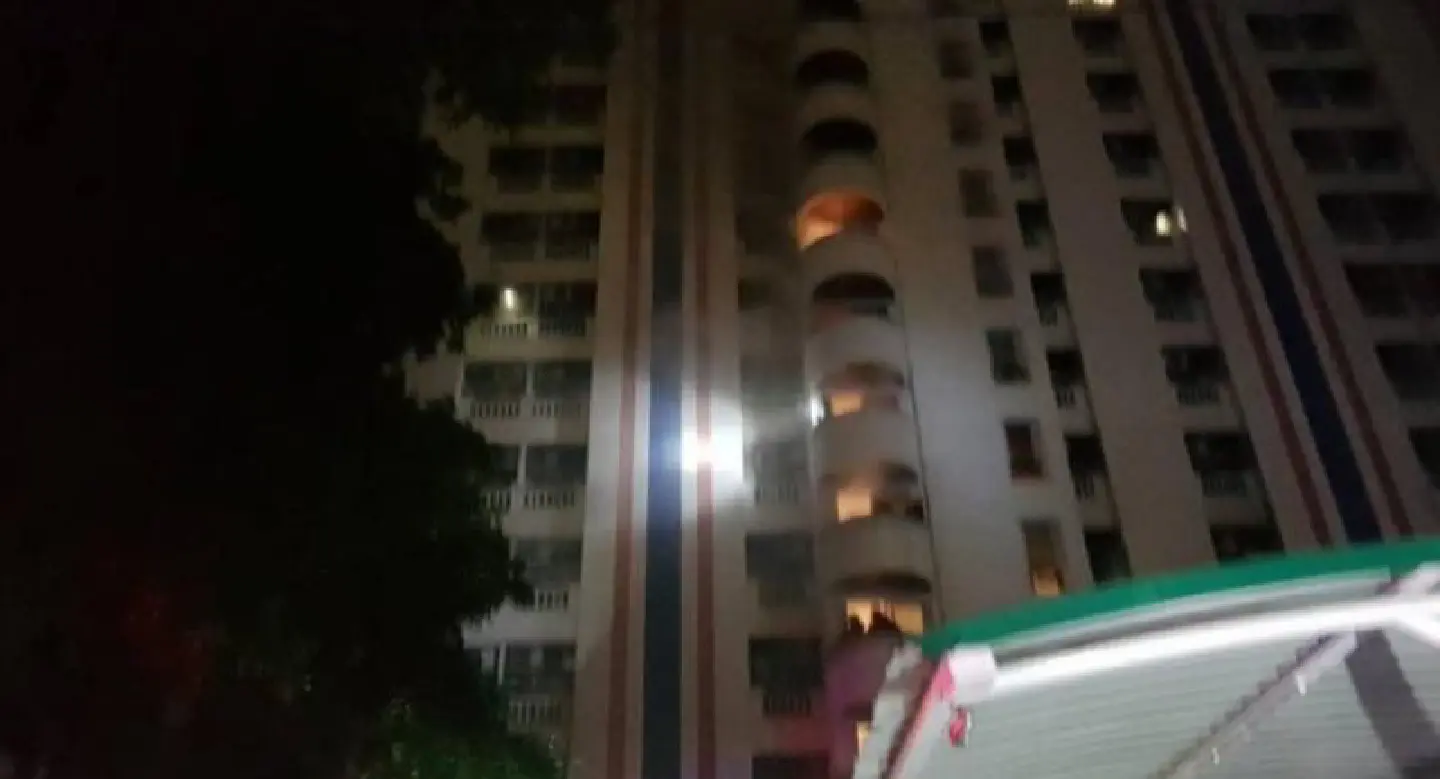 Police interviewing witnesses over apartment building blaze Police interviewing witnesses over apartment building blaze