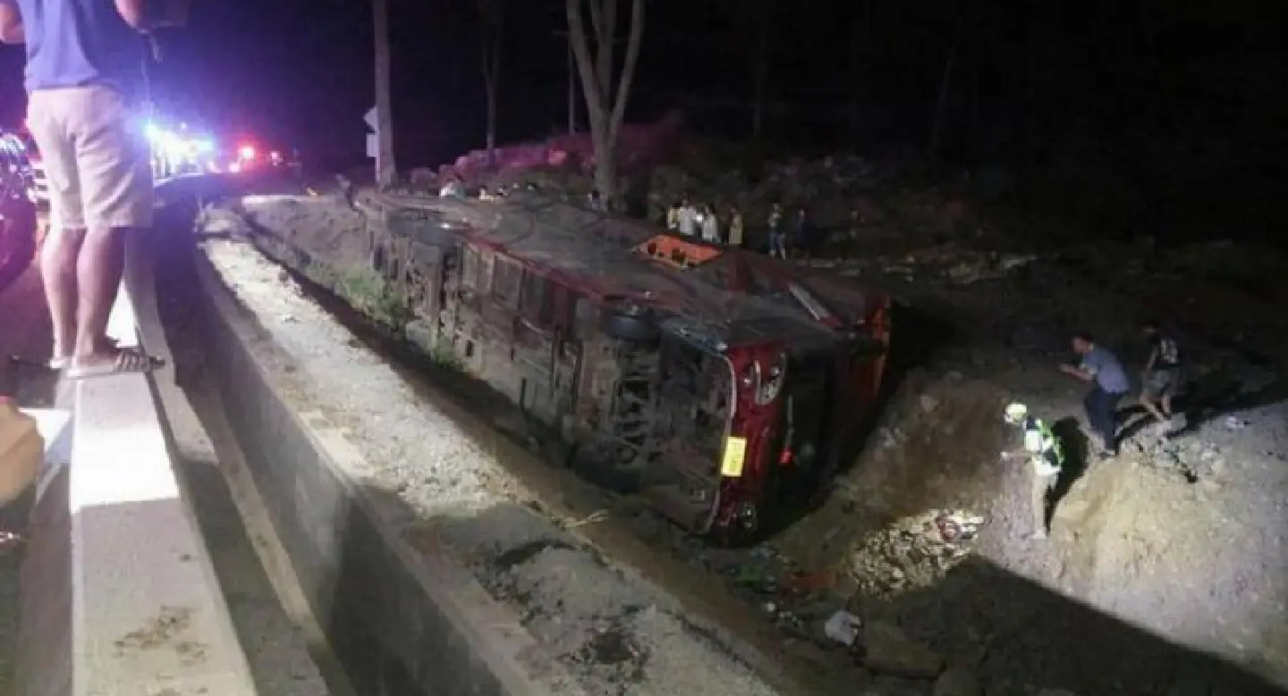 Six Myanmar migrants killed, 44 injured in bus accident in Tak Six Myanmar migrants killed, 44 injured in bus accident in Tak
