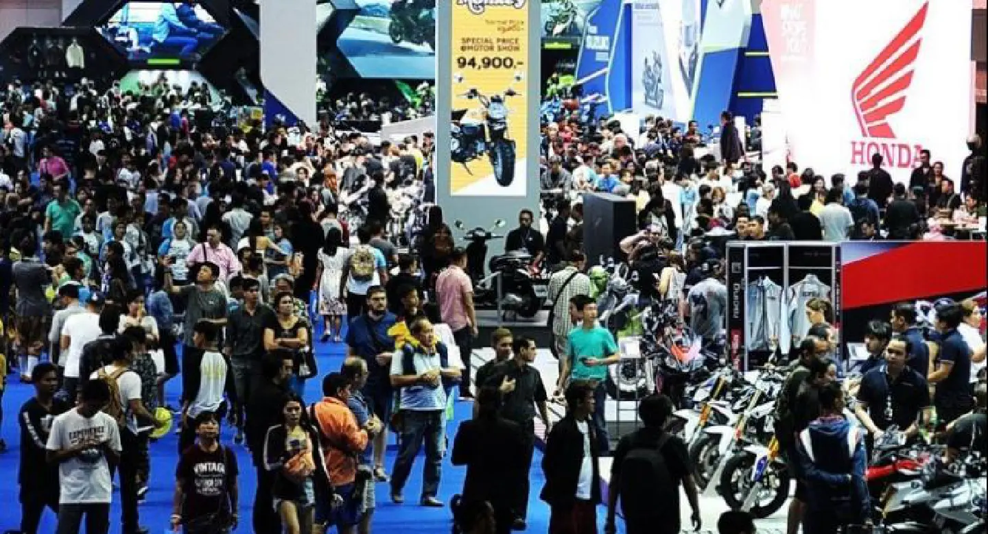 Some 42,000 auto and motorbike orders placed at Motor Show, far higher than last year Some 42,000 auto and motorbike orders placed at Motor Show, far higher than last year