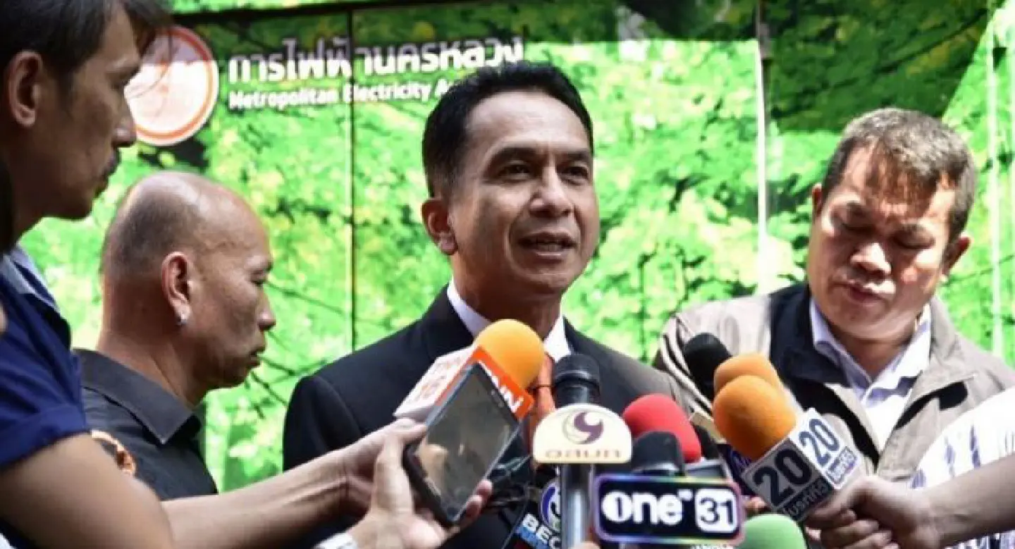 MEA brings happiness to BKK residents during Songkran festival MEA brings happiness to BKK residents during Songkran festival