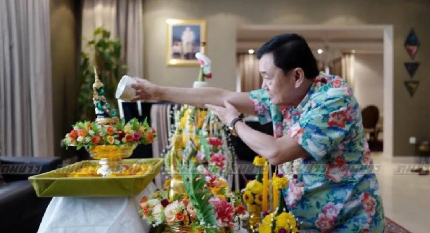 Thaksin hopes for new govt by next Songkran Thaksin hopes for new govt by next Songkran